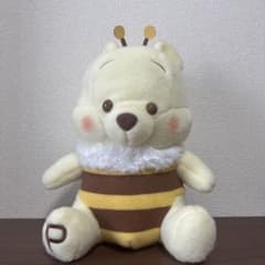 蜂デザインのプーさんのぬいぐるみのサムネイル