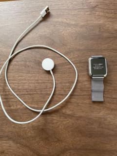 apple watch series 3 (本体+充電ケーブル)のサムネイル