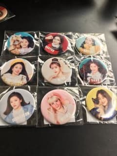 TWICE 缶バッチ 18個のサムネイル