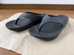 TELIC リカバリーサンダル ブラックのサムネイル