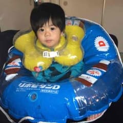 浮き輪と、赤ちゃんのお風呂浮き輪のサムネイル