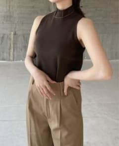 erme ハイネックノースリーブニットのサムネイル