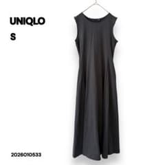 ふ*ん様 UNIQLO ウルトラストレッチワンピース グレー Sのサムネイル