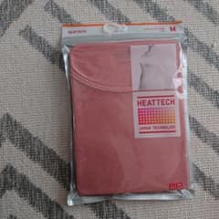 HEATTECH Mサイズ ピンク インナーウェアのサムネイル