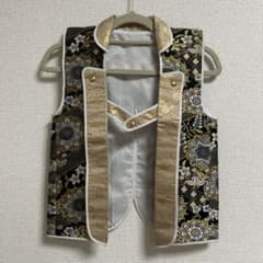 御祝着 男の子 陣羽織 和装 羽織 袴 黒 金 花柄 初節句のサムネイル
