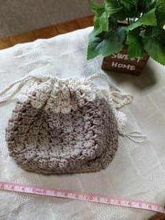 ハンドメイド かぎ針編み 巾着袋 バイカラーのサムネイル