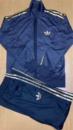 ⭐︎人気⭐︎adidas アディダス ジャージ上下のサムネイル