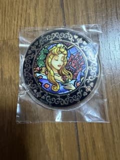 ディズニー オーロラ姫 ステンドグラス風 缶バッジのサムネイル