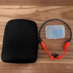 Shokz Open Swim Pro 骨伝導イヤホン 収納ケース付き - メルカリ