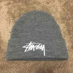 stussy ニット帽 ビーニーのサムネイル