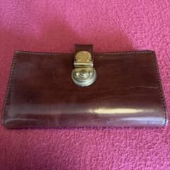 Ralph Laurenのダークブラウン レザー 長財布 フラップ式 Ralph Laurenのダークブラウン レザー 長財布 フラップ式 - メルカリ