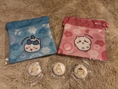 ちいかわ　ハチワレ　くら寿司　巾着　缶バッジのサムネイル