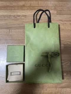 グッチ　袋　箱のサムネイル