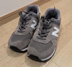 New Balance 574(2E) スニーカー グレーのサムネイル