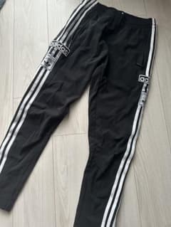 adidas Originals トラックパンツ 黒×白のサムネイル