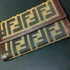 ブランド正規品折財布のサムネイル