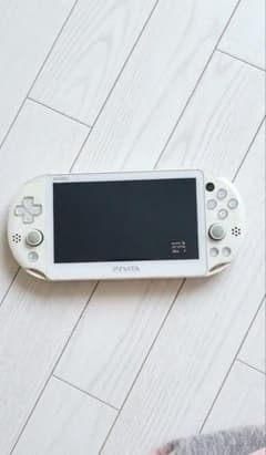 SONY PS Vita 本体 ホワイト（ジャンク品）のサムネイル