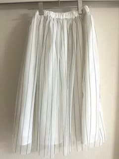美品 ストライプ柄 チュールフレアスカート ひざ丈
