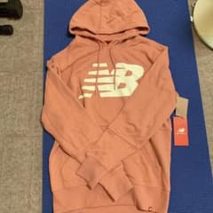 ニューバランス パーカーのサムネイル