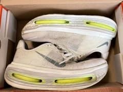 ナイキ ボメロプレミアム　26.5 NIKE VOMERO PREMIUMのサムネイル