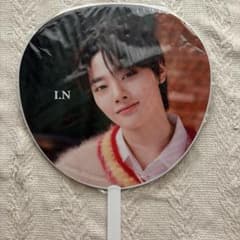 Stray Kids I.N うちわのサムネイル