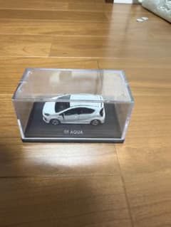 GR アクア TOYOTA GAZOO Racing 1/43 ミニカー 非売品のサムネイル