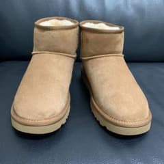 UGG アグ ムートンブーツclassic mini［年末セール‼️］のサムネイル