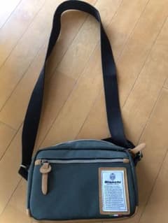 メンズショルダーバッグのサムネイル