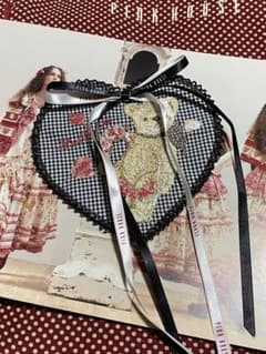 ピンクハウス　テディローズ柄刺繍ハートワッペン ピンクハウス テディローズ柄刺繍ハートワッペン - メルカリ