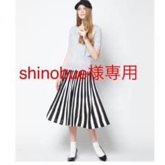 値下げしました！ ティティベイト ストライプミディアムスカートのサムネイル