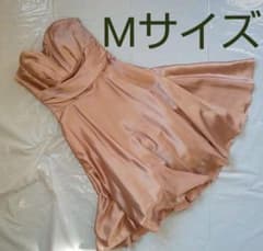 ピンクベージュ ドレスのサムネイル