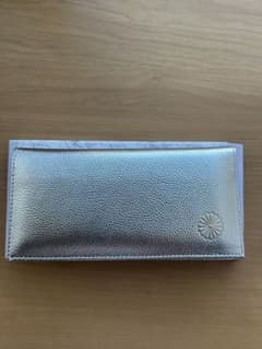 皇居長財布　シルバー本革菊の御紋入り 新品未使用一粒万倍日購入のサムネイル