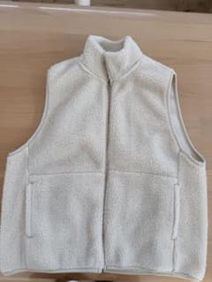 美品 無印良品 フリース ベスト Mサイズ ファーのサムネイル