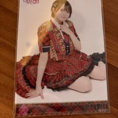 AKB48 20周年　武道館　赤チェック衣装　ホログラム　サイン入り　田口愛佳 田口愛佳 AKB48 20周年記念 武道館 赤チェック衣装 生写真 - メルカリ