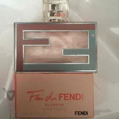 FENDI ミニサイズ 香水のサムネイル