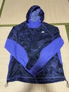 Mサイズ adidas オウン ザ ラン総柄プリントジャケットのサムネイル