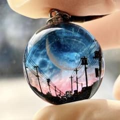 No.716 流れ星 球体 ネックレス レジン 雲 レジンアート - メルカリ