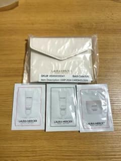 LAURA MERCIER カードケースとサンプルセットのサムネイル