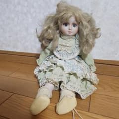 (なお様専用) フランス人形 黄緑のサムネイル