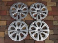 送料込み！ZVW50 50プリウス 後期 純正ホイールキャップ4枚セット再 