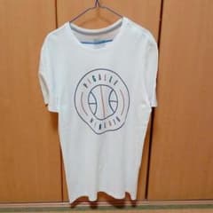 NIKEとピガールのコラボレーションTシャツのサムネイル