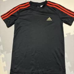 adidas 黒 赤 ストライプ シャツ 140 - メルカリ