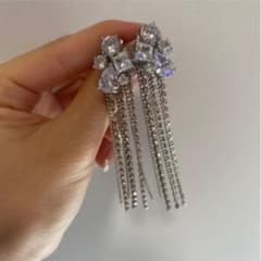 結婚式　ピアス　タッセル風のサムネイル