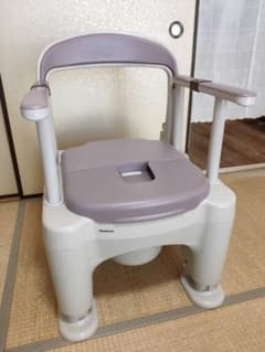 ポータブルトイレ 未使用品 座楽 ラフィーネ パナソニック 介護トイレのサムネイル