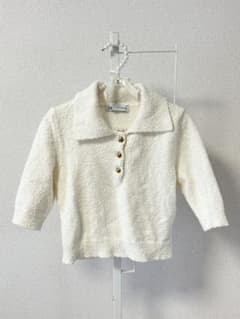 ZARA ホワイト ボタン付き 襟付きニット 半袖 サイズXSのサムネイル