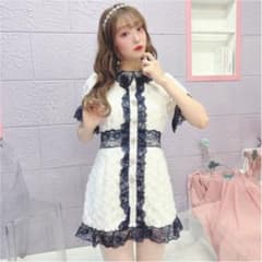 ꙳★*゜タグ付き・未使用꙳★*゜Swankiss レースワンピースのサムネイル
