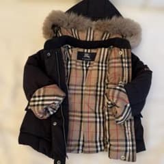 BURBERRY キッズ ダウン　コート ブラック ファー付き フード取り外し可のサムネイル