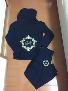 新品 Rady セットアップ バクプリありのサムネイル