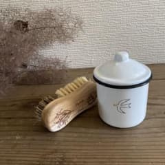 キャニスターとブラシセットのサムネイル