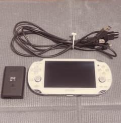 SONY PlayStation Vita 本体 ホワイト 8GBメモリーカードのサムネイル